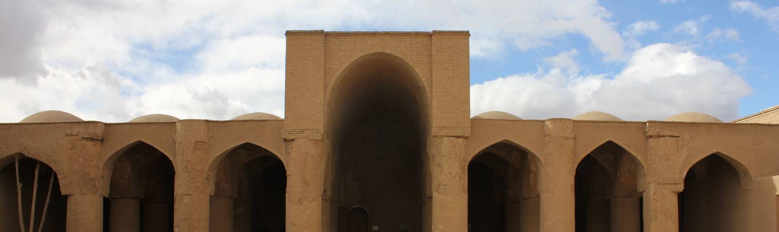 塔里克哈内清真寺（Tarikhaneh Mosque）